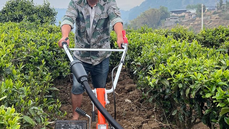 拖拉机与收割机：价格背后的考量因素**